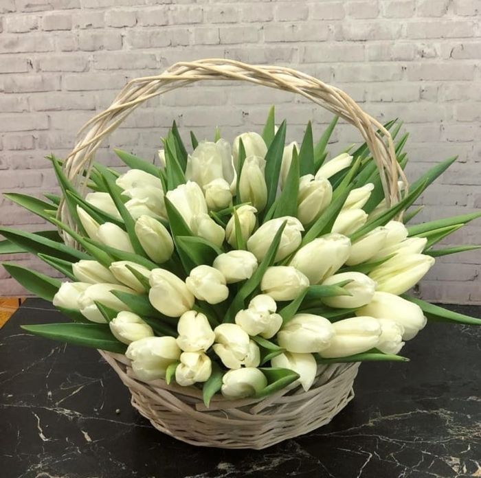 Букет тюльпанов в корзине (КЦ-13)