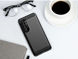 Чехол защитный черного цвета для Xiaomi Mi Note 10 Lite, серии Carbon от Caseport