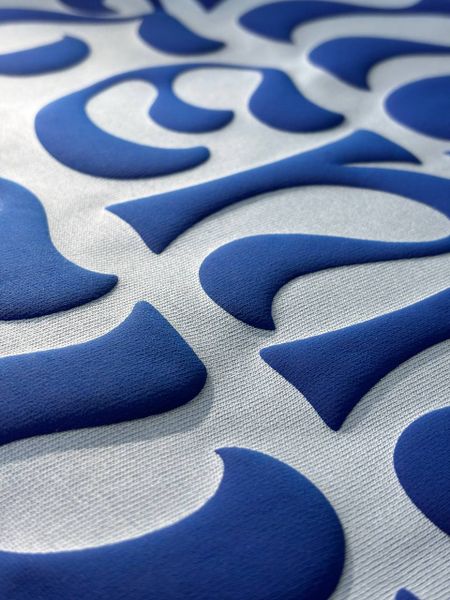 Коллаборация M2M и Loune Love: под ключ производство премиального мерча