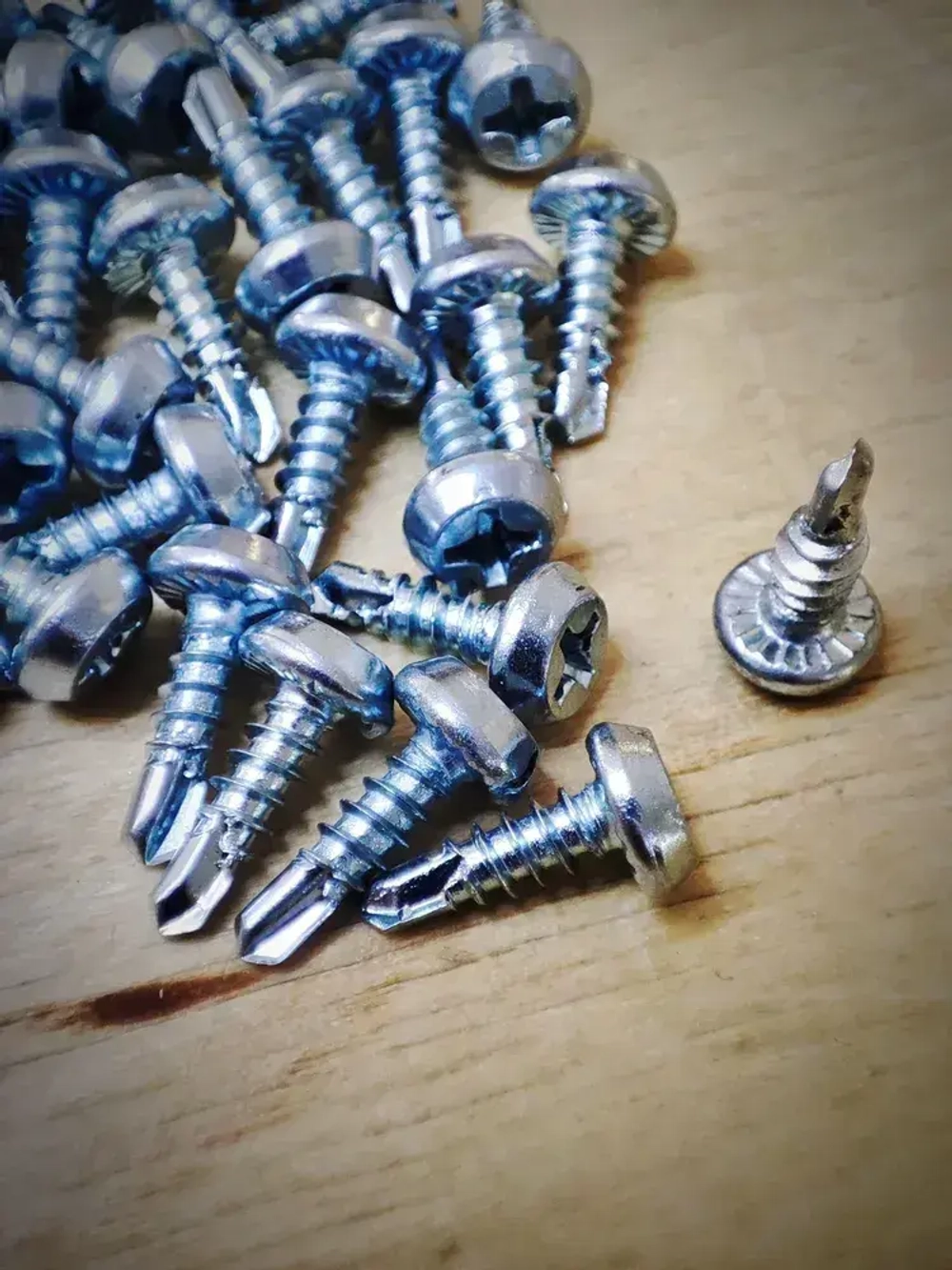 Саморез "клоп" 3,5х11мм (наконечник - сверло) - 50 штук, универсальный, оцинкованный, шлиц Ph-2