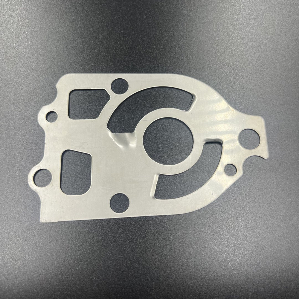 Пластина помпы охлаждения Mercury/Mercruiser 110-200 2.5L (324351) (Osaka)