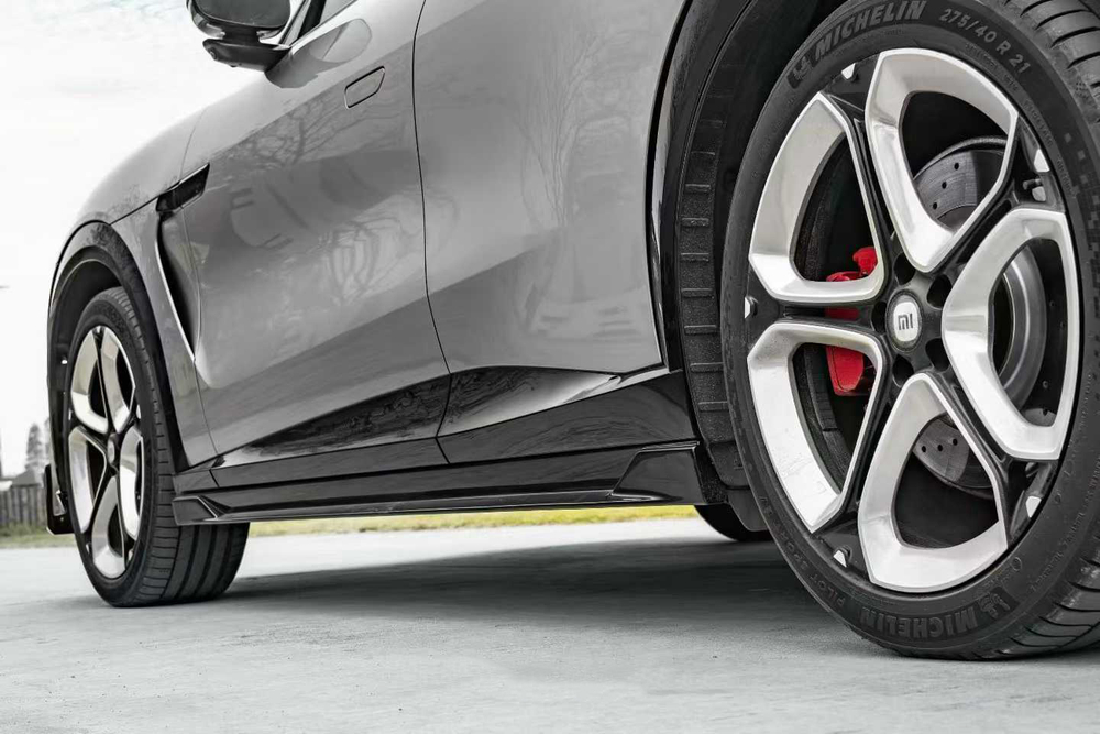 Карбоновый обвес для BMW 5 серии G68 2024+ БМВ губа и юбки спойлер и диффузор