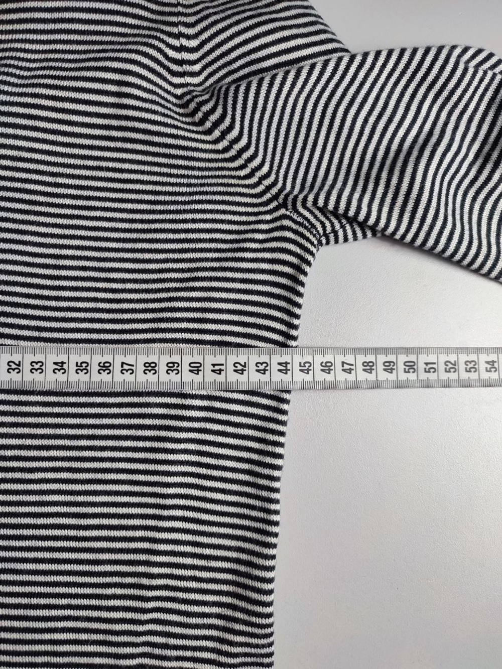 Платье в стильную полоску 44 размер