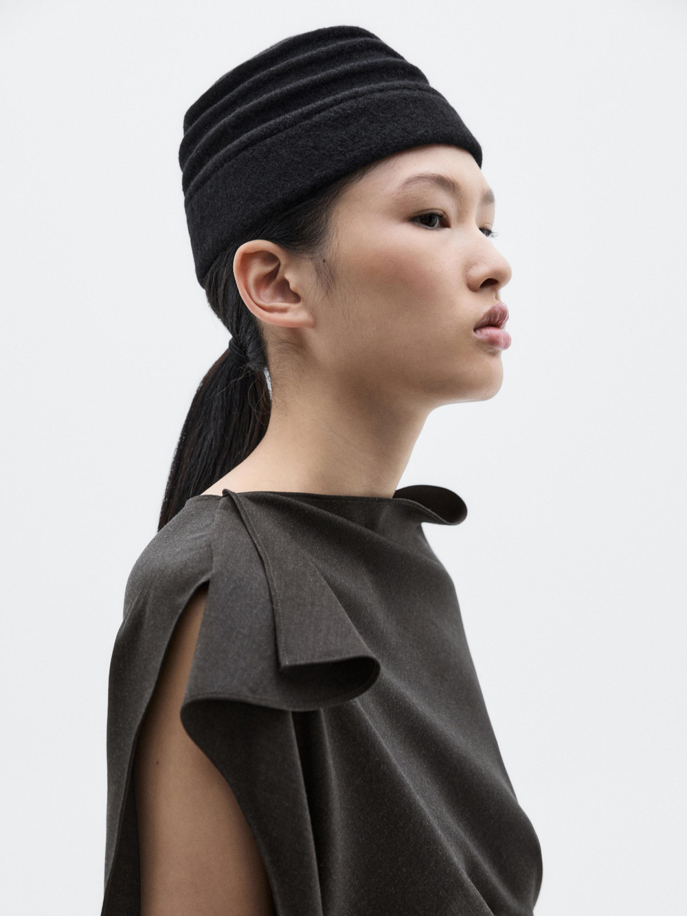 Massimo Dutti Длинное платье с декоративным вырезом на шее - LIMITED, шоколадный