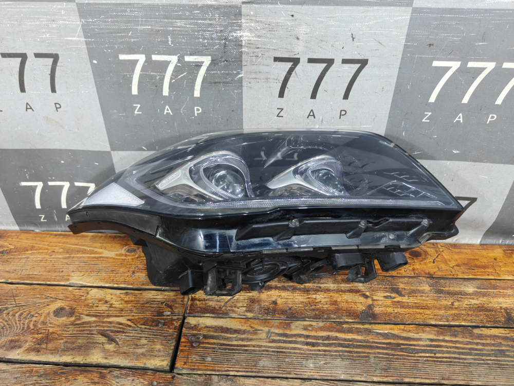 Фара правая LED Genesis G80 1 16-20 Б/У Оригинал 92104B1500