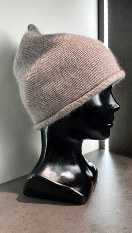 Софи шапка енот