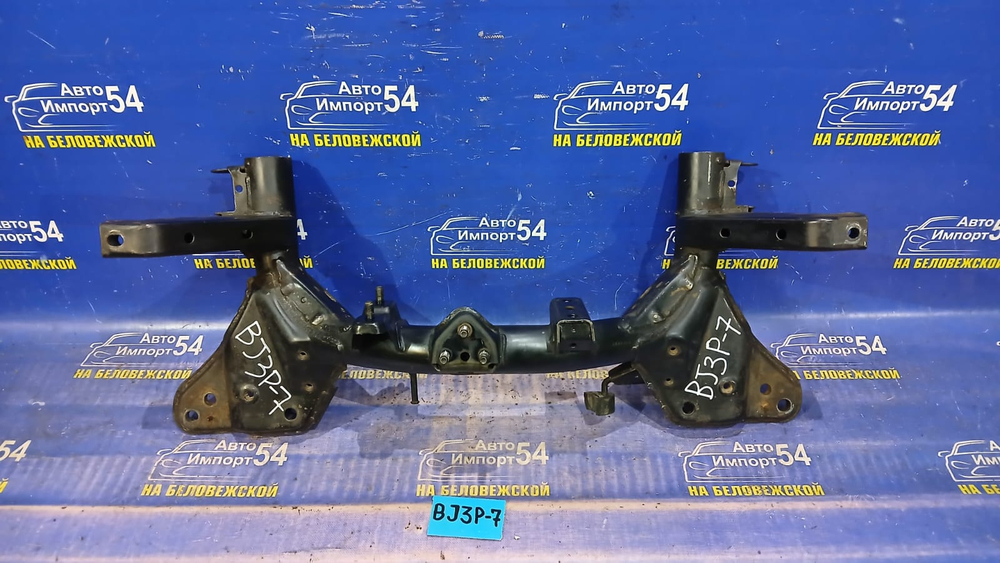 Балка передняя поперечная MAZDA FAMILIA 2001