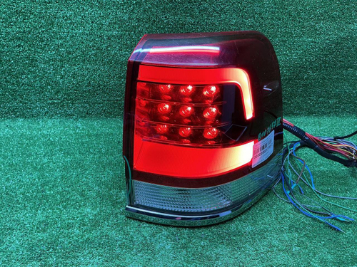Фонарь правый внешний Land Cruiser 200 (2015-2021)