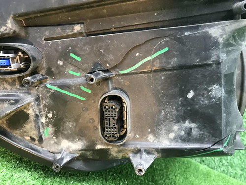 Фара правая VW Tiguan 1 (2007-2011) ксенон