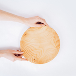 Деревянная плоская тарелка Art of Siberia из дерева сибирский кедр T131