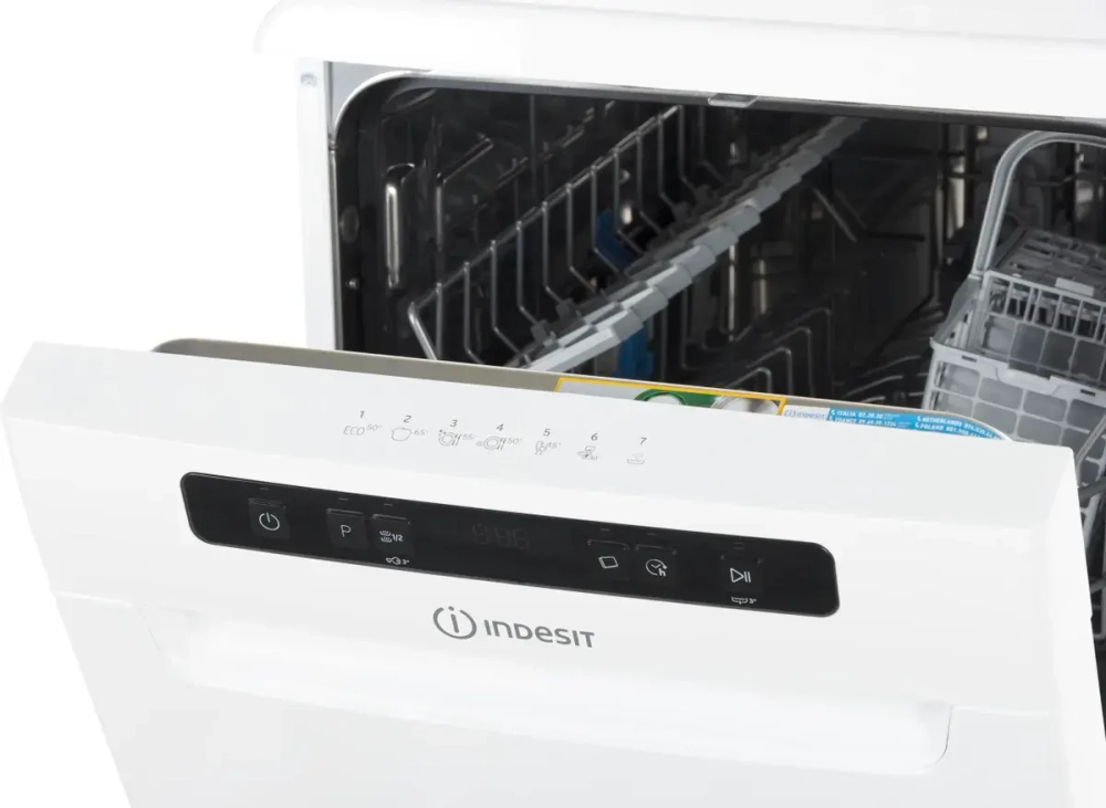 Посудомоечная машина Indesit DSFC 3M19