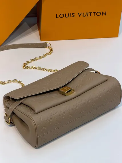 Сумка Louis Vuitton Anytime Flap
