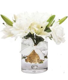 Лилии и розы цвета шампань в прозрачной вазе, Cote Noire