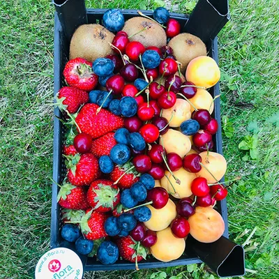 Фотография Ящик свежих фруктов и ягод «NATURAL 2» / 3 кг купить в магазине Афлора