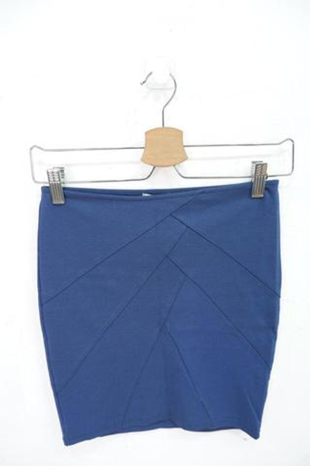 Юбка облегающее PULL&BEAR 42 размер