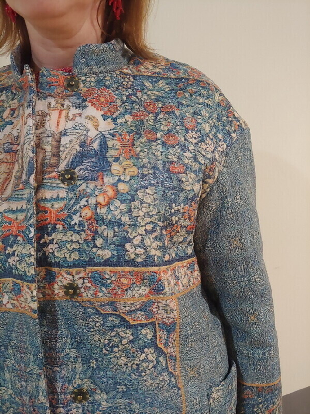 Пальто "Мильфлёр", по мотивам средневековых гобеленов выполненных в технике мильфлёр