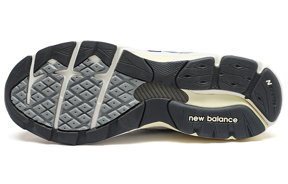 Кроссовки New Balance Teddy Madenb 990 V3