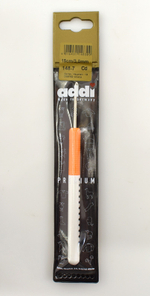 Крючок, вязальный с пластиковой ручкой addiColour, №3, 15 см