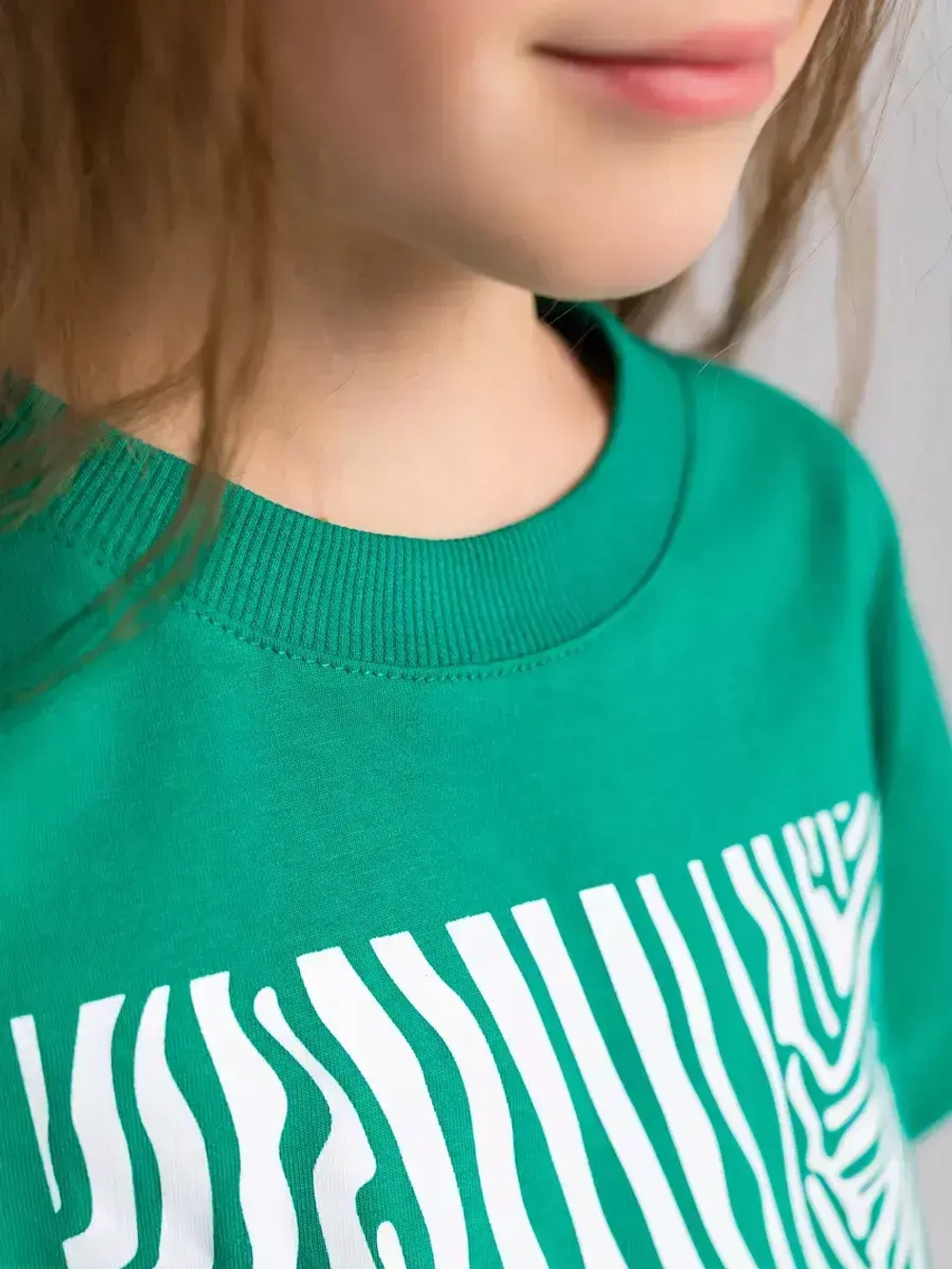 Костюм для девочки, футболка и брюки