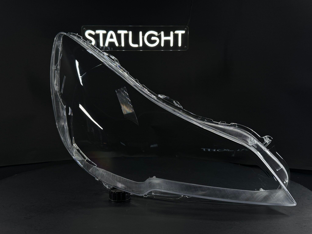 Правое стекло фары Subaru Outback 2009-2014 рест