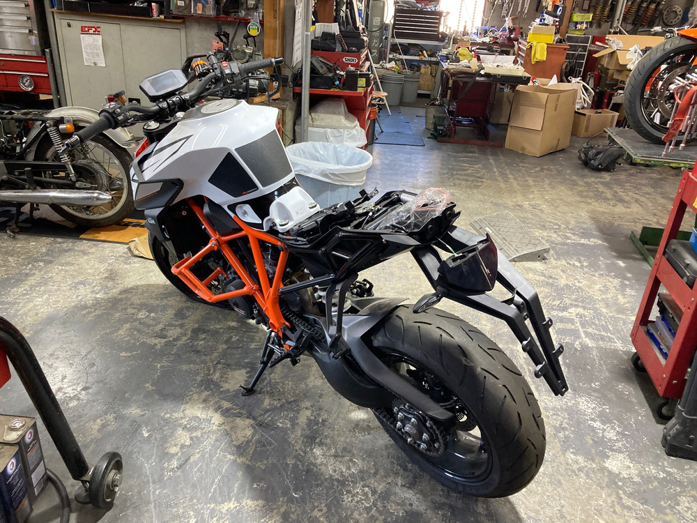 KTM 1290 Super Duke R 038356