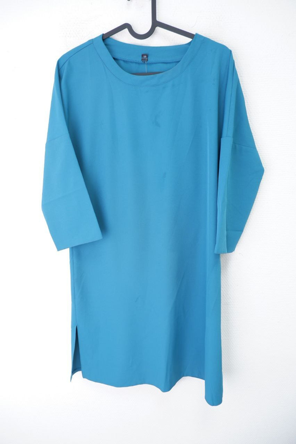 Платье однотонное 44 размер