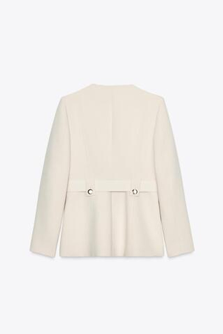 ZARA ПРИТАЛЕННЫЙ БЛЕЙЗЕР С ПОЯСОМ, ЦВЕТ СЛОНОВОЙ КОСТИ