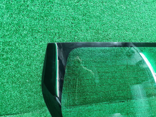 Стекло крышки багажника Renault Laguna 3 (07-15)