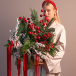 Композиция из живой хвои Новогодняя классика