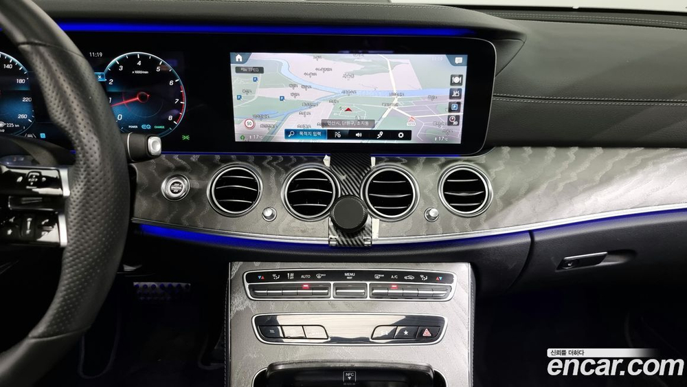 Mercedes-Benz E-Class W213 E350 4MATIC AMG Line (01.2021)