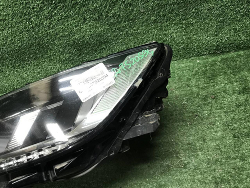 Битая Фара левая VW Passat B8 (2014-2020) LED