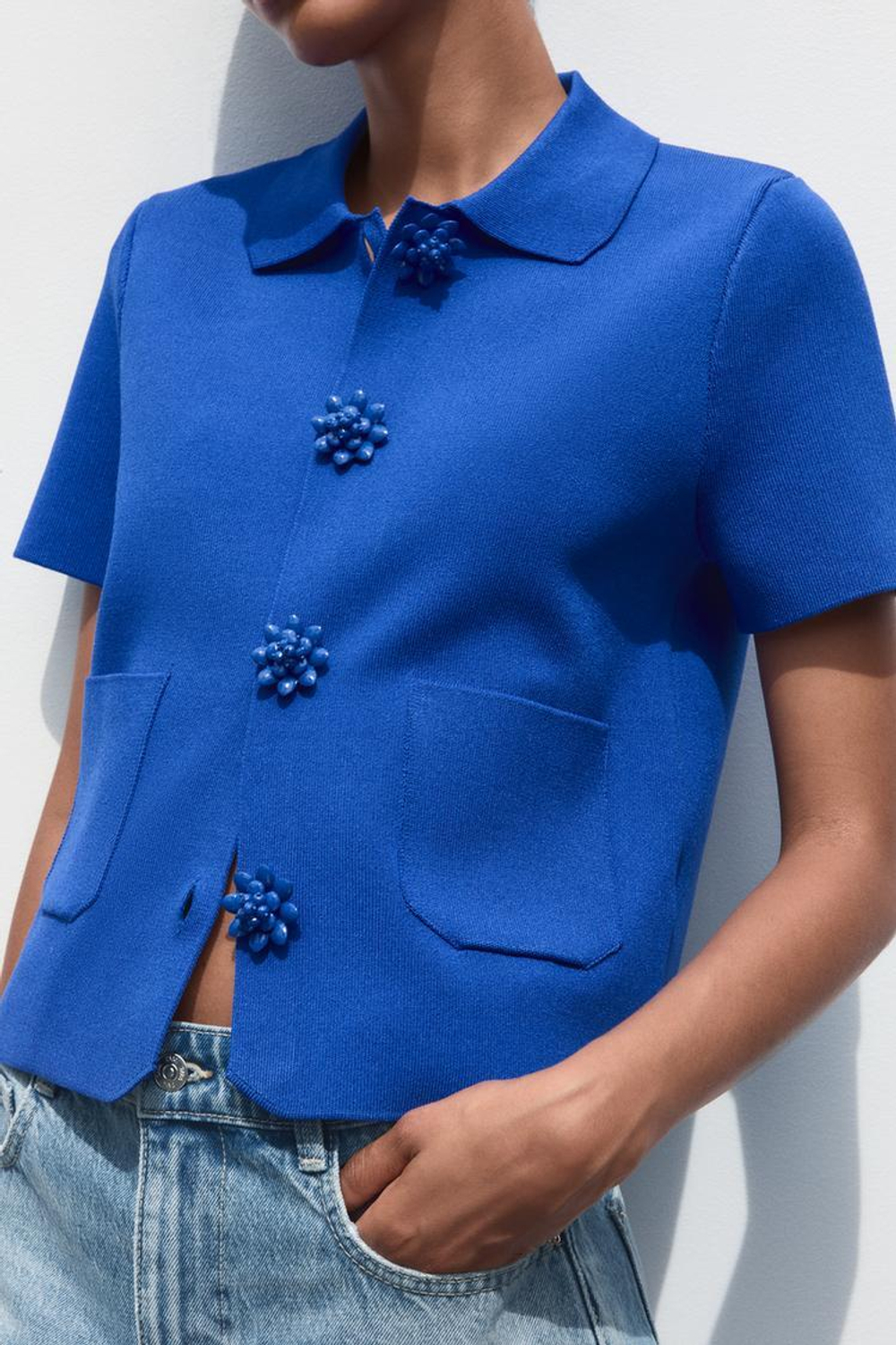 ZARA ТРИКОТАЖНЫЙ КАРДИГАН С БУСИНАМИ НА ПУГОВИЦАХ, ЯРКО-СИНИЙ