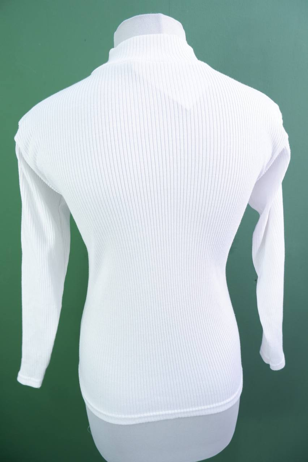 Водолазка в рубчик, визуально на 44 размер