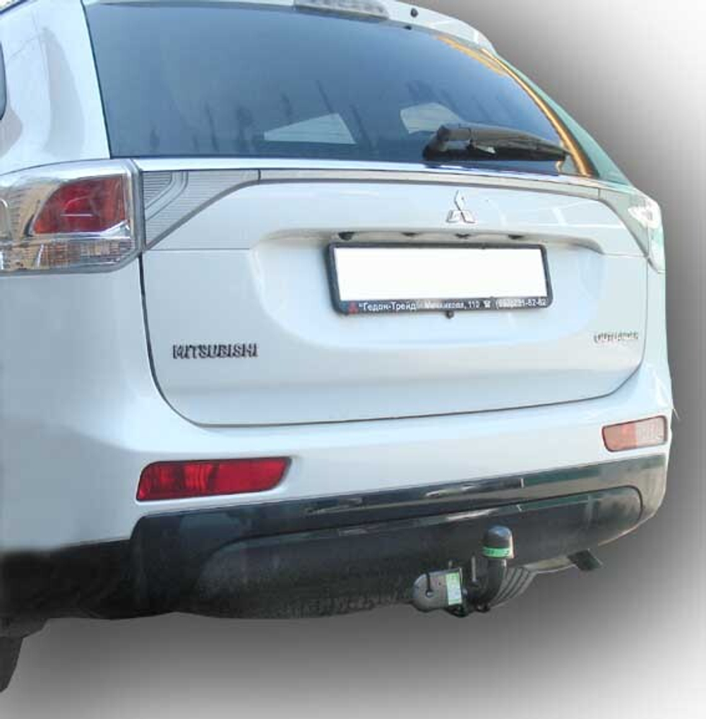 Фаркоп(прицепное) Лидер-Плюс для MITSUBISHI OUTLANDER 2012-2021(паспорт и сертификат в комплекте)(без электрики)M113-A