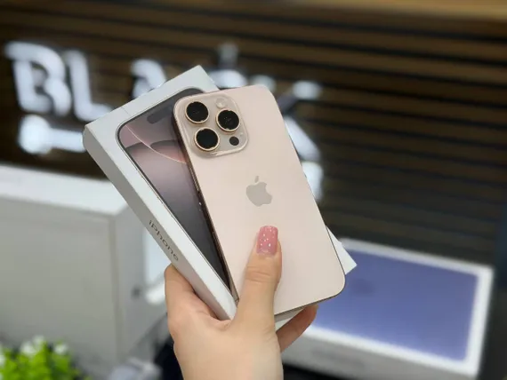 Б/У Телефон Apple iPhone 16 Pro 128Gb Desert Titanium 90% (MWF5JM2Q46)