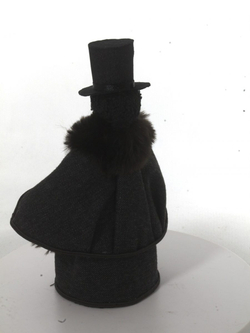 Кукла  коллекционная "Молодой господин в образе Пушкина"