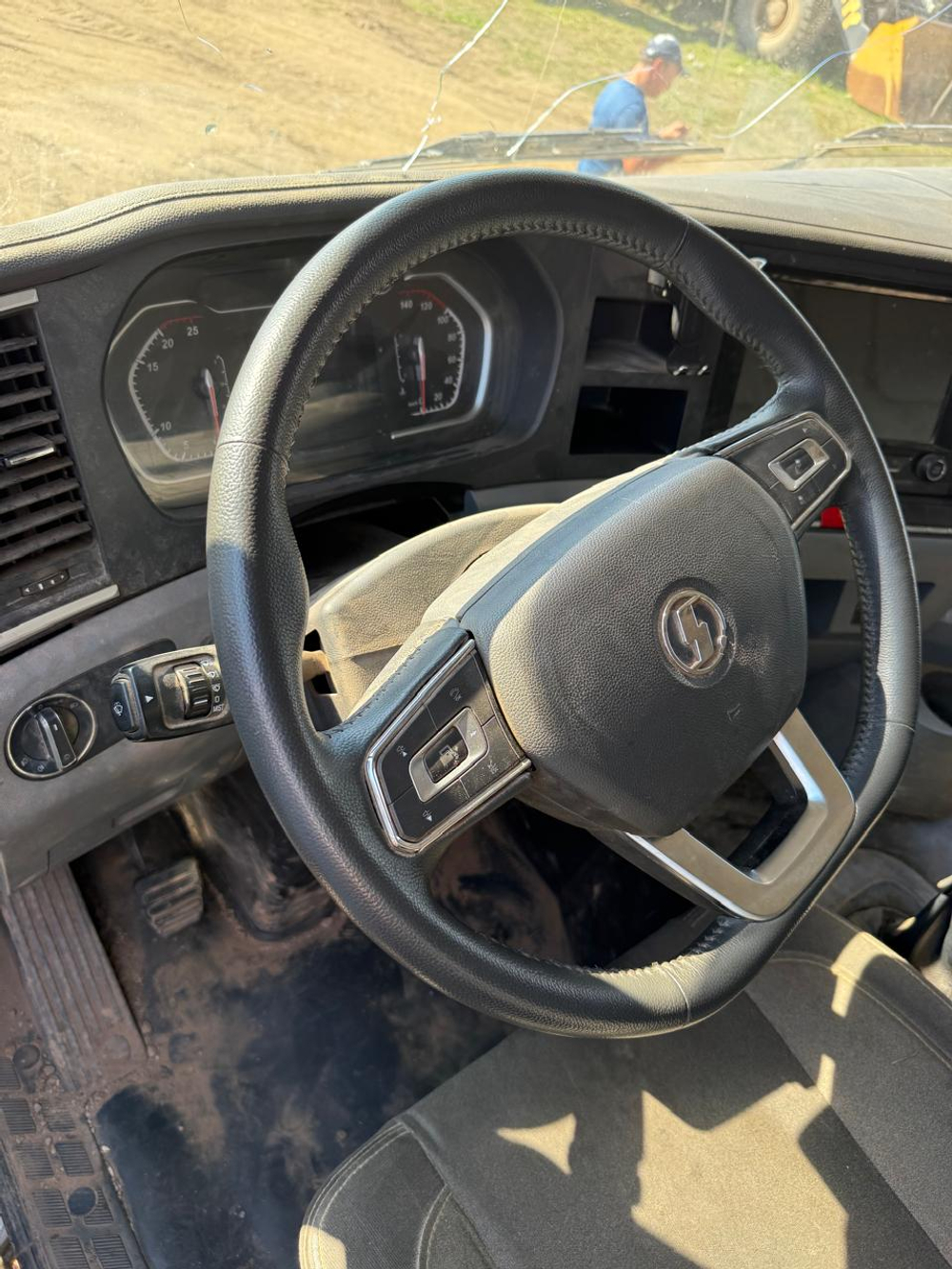 Shacman (Shaanxi) SX* 8x4 Самосвал SX331863366 (Дизельный, 12,5 л, 544 л.с., МТ)