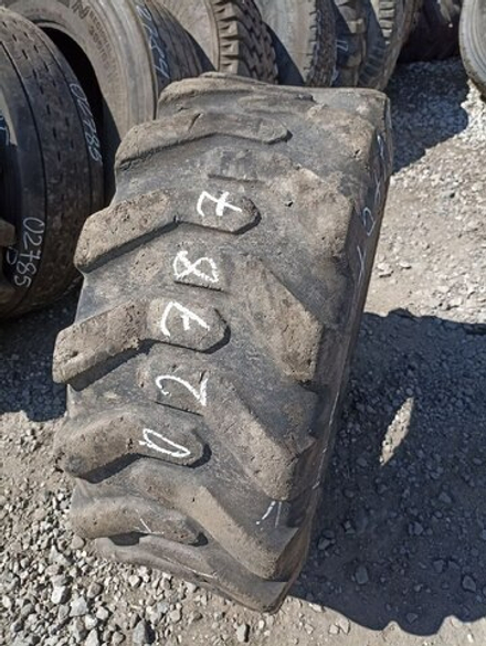 12.5/80-18 JCB SITEMASTER R-4 шина б/у