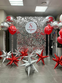 Фотозона на 8 марта, пайетка Solaair серебро/красный №2856