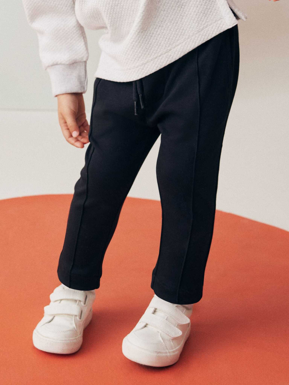 Поло с длинным рукавом и спортивные брюки в комплекте для мальчика Next 948-973, Светло-серый, Черный