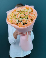 Роза кустовая персиковая,9 веток(00371)