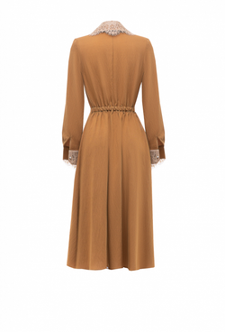 Платье с кружевными воротником и манжетами 03-03-24 FW