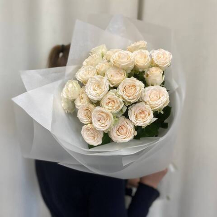 Букет пион роза в нежной упаковке, 7 шт (мб 10)