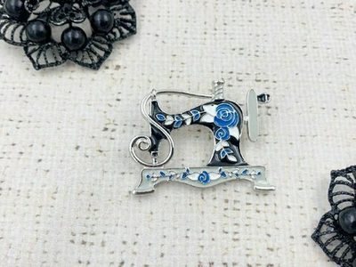 Брошь, р. 4х3 см