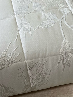 Покрывало 270х270 Blumarine Giorgia Perla жемчужно-белое