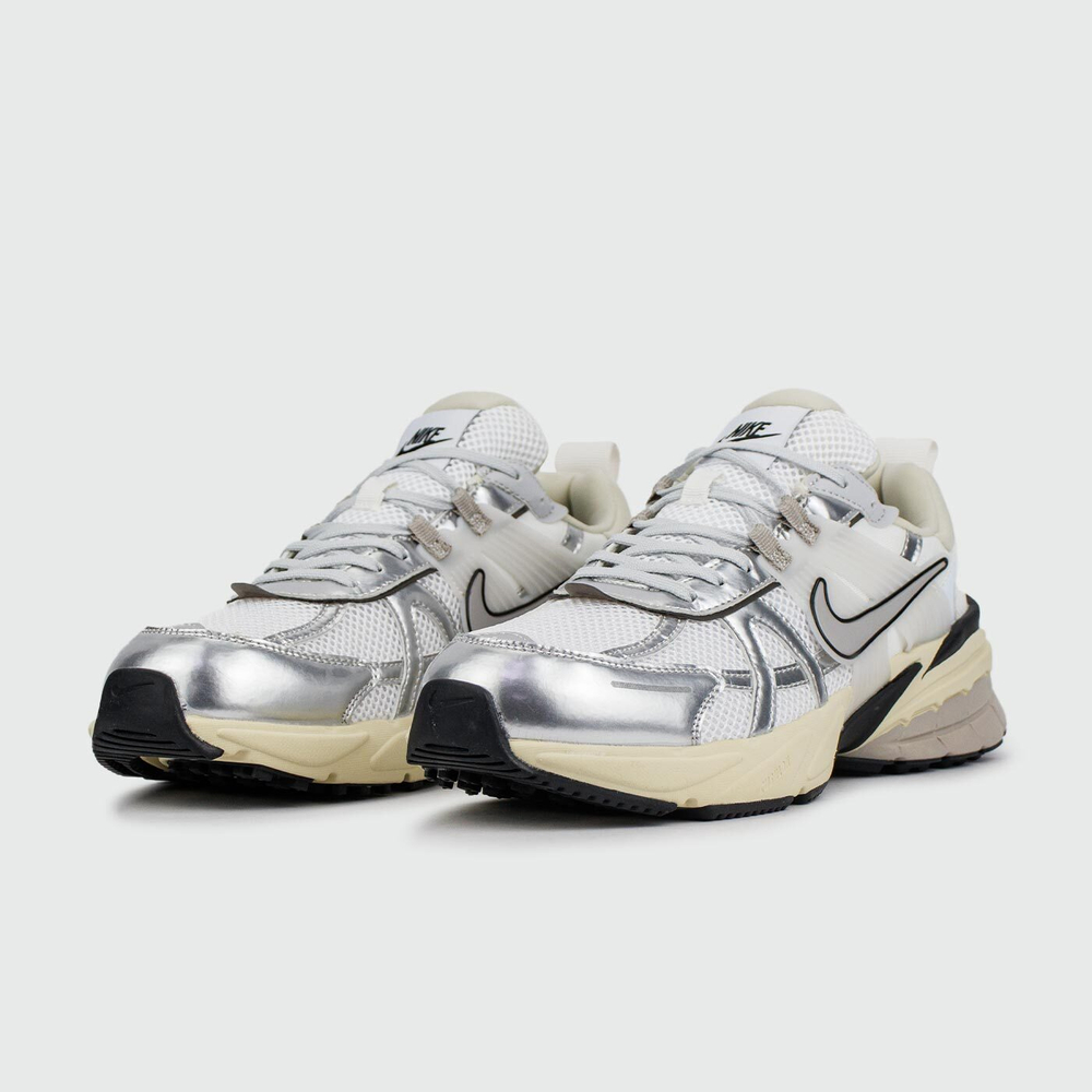 Кроссовки Nike V2K Run White Silver Beige Wmns