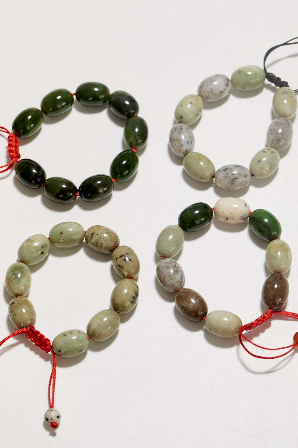 Браслет из нефрита SOURCE