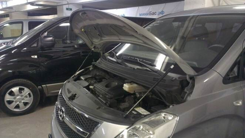 Амортизатор (упор) капота на Hyundai H1 Starex UP 2752(с 2007 по 2017 г.в.)Atlant