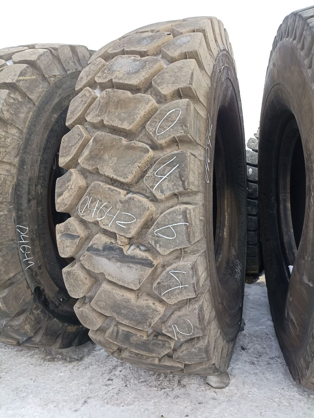 33.00R51 Bridgestone VMTP шина б/у