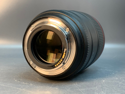Canon EF 85mm F/1.4L IS USM
